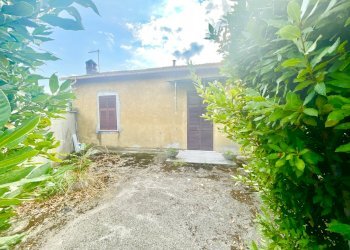 IMG_8372 3.JPG - Villa Seravezza - foto 1