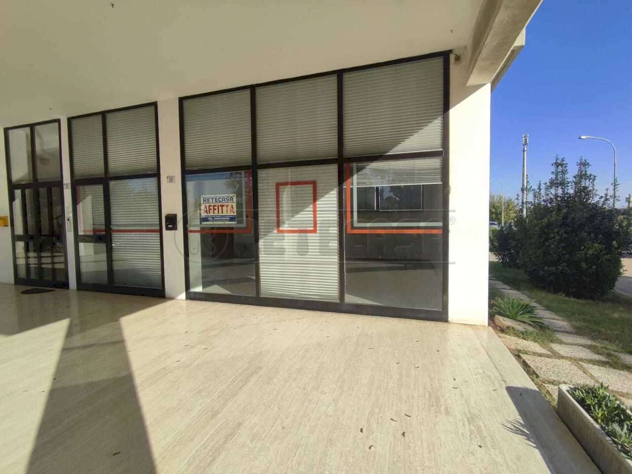 Commercial Premises Montecchio Maggiore - photo 2