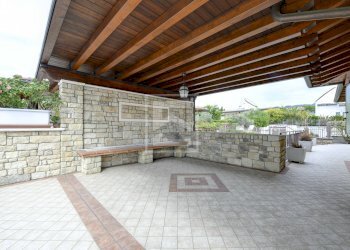 Villa via Pozze, San Felice del Benaco - photo 9