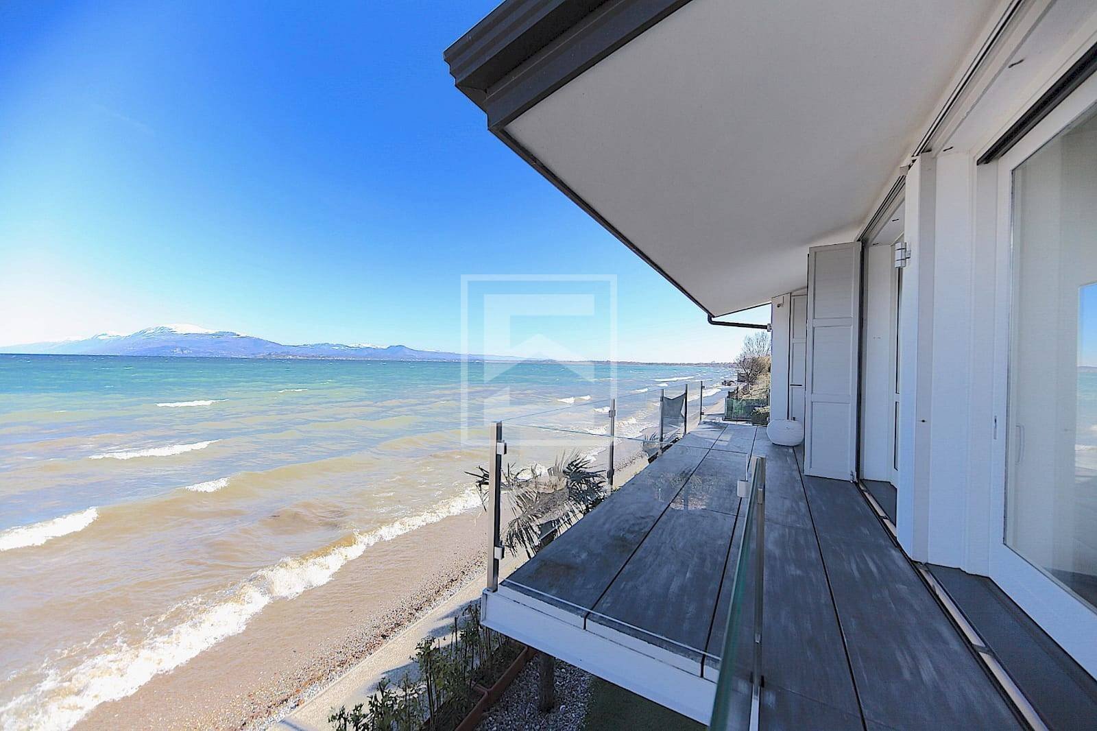 Villa via Lungo Lago Cesare Battisti, Desenzano del Garda - foto 2