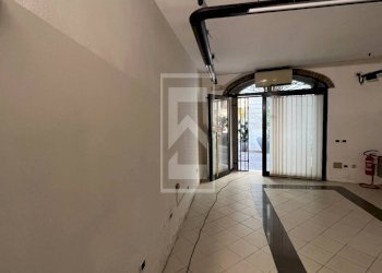 Locale Commerciale via Duomo, Salò - foto 9