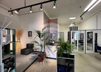 Shop Piazza Vittorio Veneto, 16M 
 Biella, Biella - photo 4