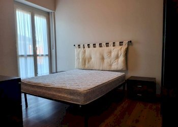 Camera da letto - Bilocale corso Nizza, 73, Cuneo (zona Donatello) - foto 19