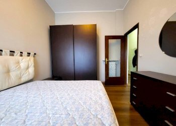 Camera da letto - Bilocale corso Nizza, 73, Cuneo (zona Donatello) - foto 23