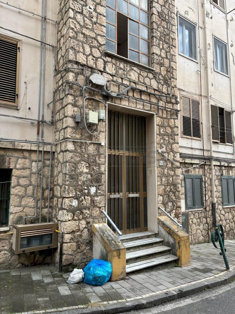 WhatsApp Image 2023-12-13 at 11.21.07 (17).jpeg - Two-room apartment Via Mario Mascia 14, Salerno - photo 2