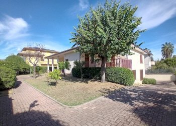 facciata - Villa Via Fiume Orta 6, Bolognano - foto 1
