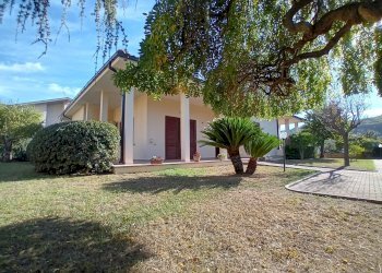 facciata - Villa Via Fiume Orta 6, Bolognano - foto 2