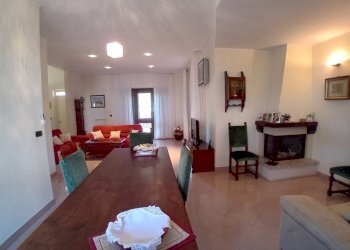 sala da pranzo - Villa Via Fiume Orta 6, Bolognano - foto 9