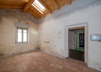 Camera da letto (3).jpg - Villa Quartucciu - photo 12