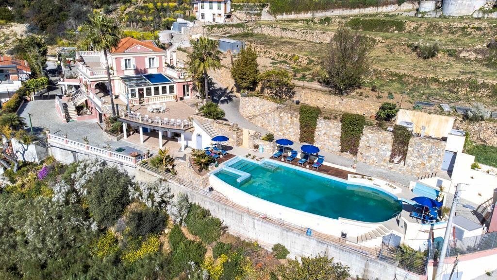 Villa Ospedaletti - photo 2