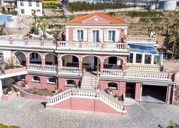 Villa Ospedaletti - photo 1