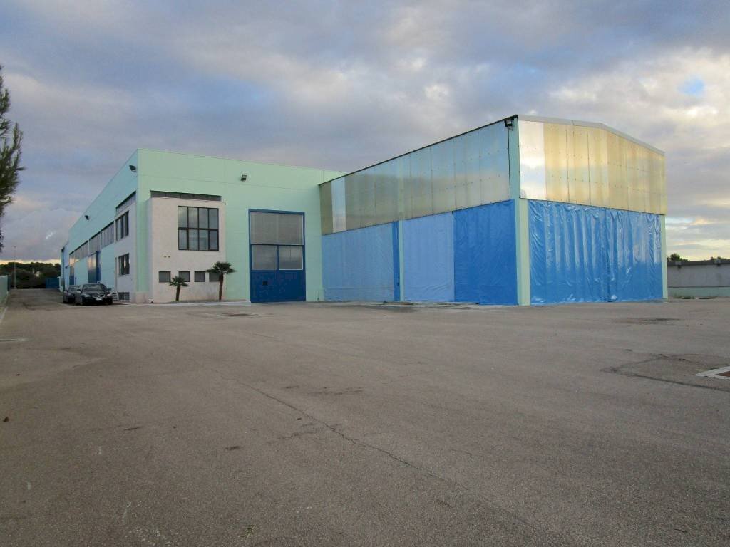 Shed SP48, Taranto - photo 2