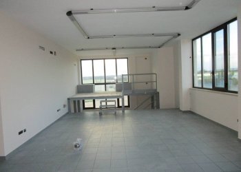 ufficio primo piano - Capannone SP48, Taranto - foto 13