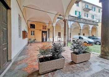 Interno palazzo - Trilocale via Giuseppe Garibaldi, 22, Casale Monferrato - foto 3