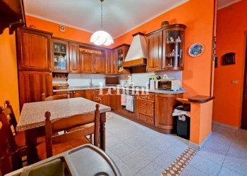 Cucina - Trilocale via Giuseppe Garibaldi, 22, Casale Monferrato - foto 4