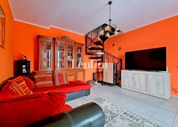 Salone - Trilocale via Giuseppe Garibaldi, 22, Casale Monferrato - foto 7