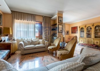 Salone triplo - Appartamento Via Giacomo Costamagna, Roma - foto 2