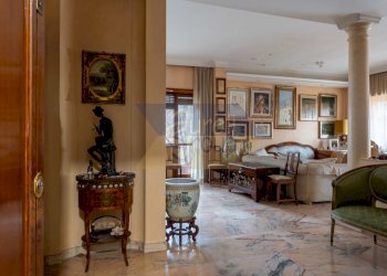 Salone triplo - Appartamento Via Giacomo Costamagna, Roma - foto 4