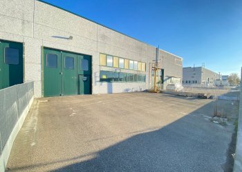 Capannone Mordano - foto 1