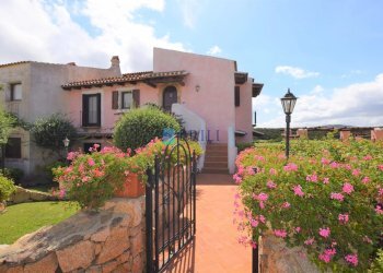 FACCIATA  - Appartamento Via Capo Ferro, Arzachena - foto 5