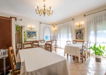 Shop Viale Aldo Moro, Olbia - photo 7