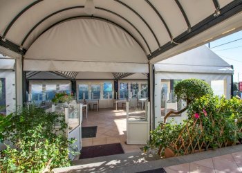 Shop Viale Aldo Moro, Olbia - photo 17