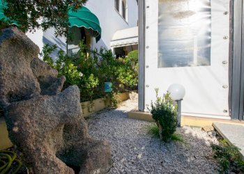 Shop Viale Aldo Moro, Olbia - photo 21