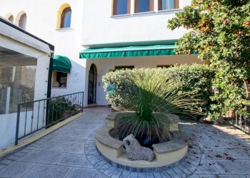 Shop Viale Aldo Moro, Olbia - photo 30