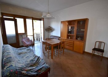 Salone - Two-room apartment piazza Vittorio Alfieri, Mombercelli - photo 2