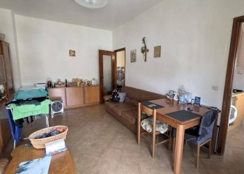Salone - Two-room apartment piazza Vittorio Alfieri, Mombercelli - photo 23