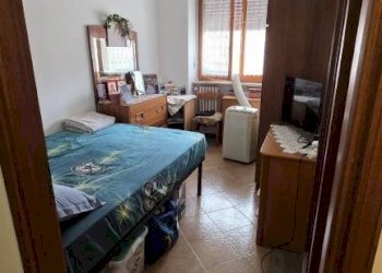 Camera da letto - Two-room apartment piazza Vittorio Alfieri, Mombercelli - photo 28