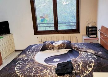 Camera da letto - Quadrilocale Bologna (zona Bolognina) - foto 11