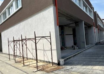 Facciata - Negozio viale dei Platani, Cercola - foto 15
