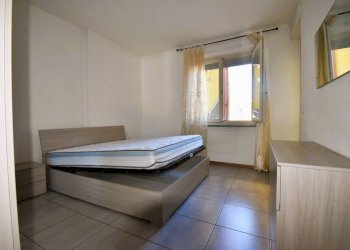 Camera da letto - Appartamento via 20 Settembre, 193, Montegrosso d'Asti - foto 8