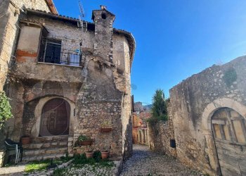 Stabile - Palazzo Via Sotto Il Forte, Sermoneta - foto 1