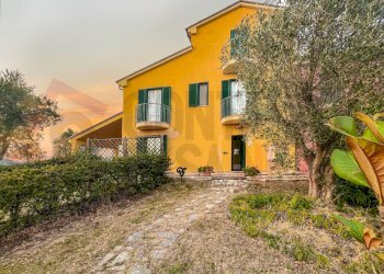 71C454F2-BD69-4DF0-A0C1-0C3EBB778FC1.jpeg - Casa indipendente San Marcello - foto 5