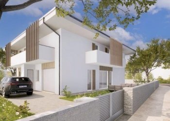 Semi-detached Villa Occhiobello - photo 1