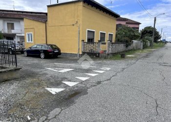 Casa indipendente Via Torino, Tronzano Vercellese - foto 1