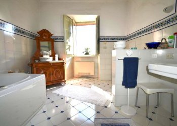 Casa indipendente via Demaria, Neive - foto 17