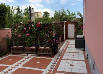 cb00e763-68b0-4d15-bc0b-c6019abff55f.jpg - Casa semi indipendente Via Aldo Pucciarelli 15, Carrara - foto 5