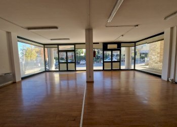 dettagli - Locale Commerciale Via Assisi 47, Perugia - foto 2