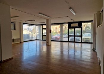 dettagli - Locale Commerciale Via Assisi 47, Perugia - foto 5