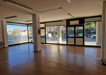 bagno - Locale Commerciale Via Assisi 47, Perugia - foto 12