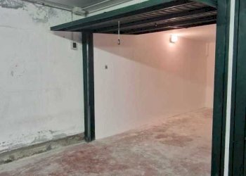 f68ff560-84b7-4a6d-b33c-891d97e26f7f.jpg - Box VIA MAIOLO  4, Alassio - foto 4