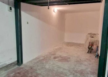 ff8097a5-57bd-42f2-9b27-0369eb657d6b.jpg - Box VIA MAIOLO  4, Alassio - foto 5