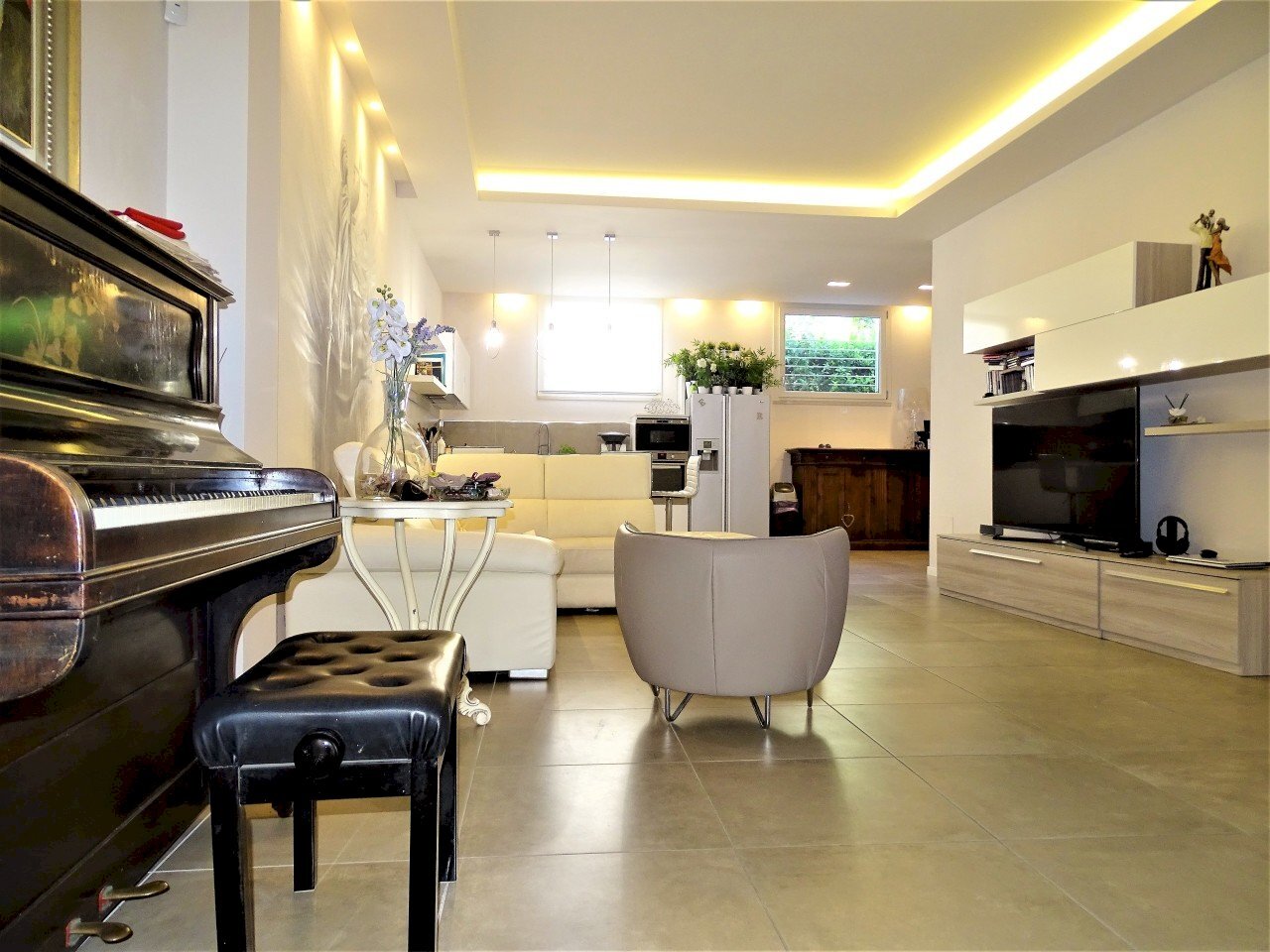 Soggiorno - Appartamento Via della Misericordia, Pontedera - foto 2