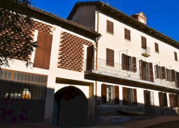 Facciata - Rustico via Lorenzo Adorno, Vigliano d'Asti - foto 5