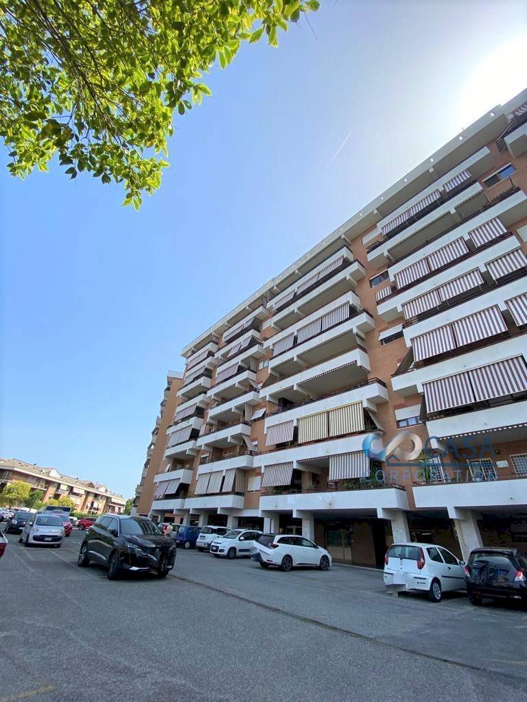 Three-room apartment Via Roberto Lepetit, Roma - photo 2
