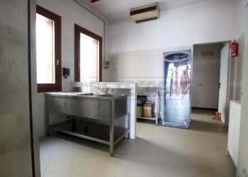 IMG_3018.JPG - Locale Commerciale viale riviera berica 730, Vicenza - foto 5