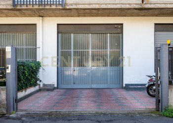 Via Tindari 35 DEPOSITO (3).jpg - Locale Commerciale Via Tindari 35, Misterbianco - foto 3